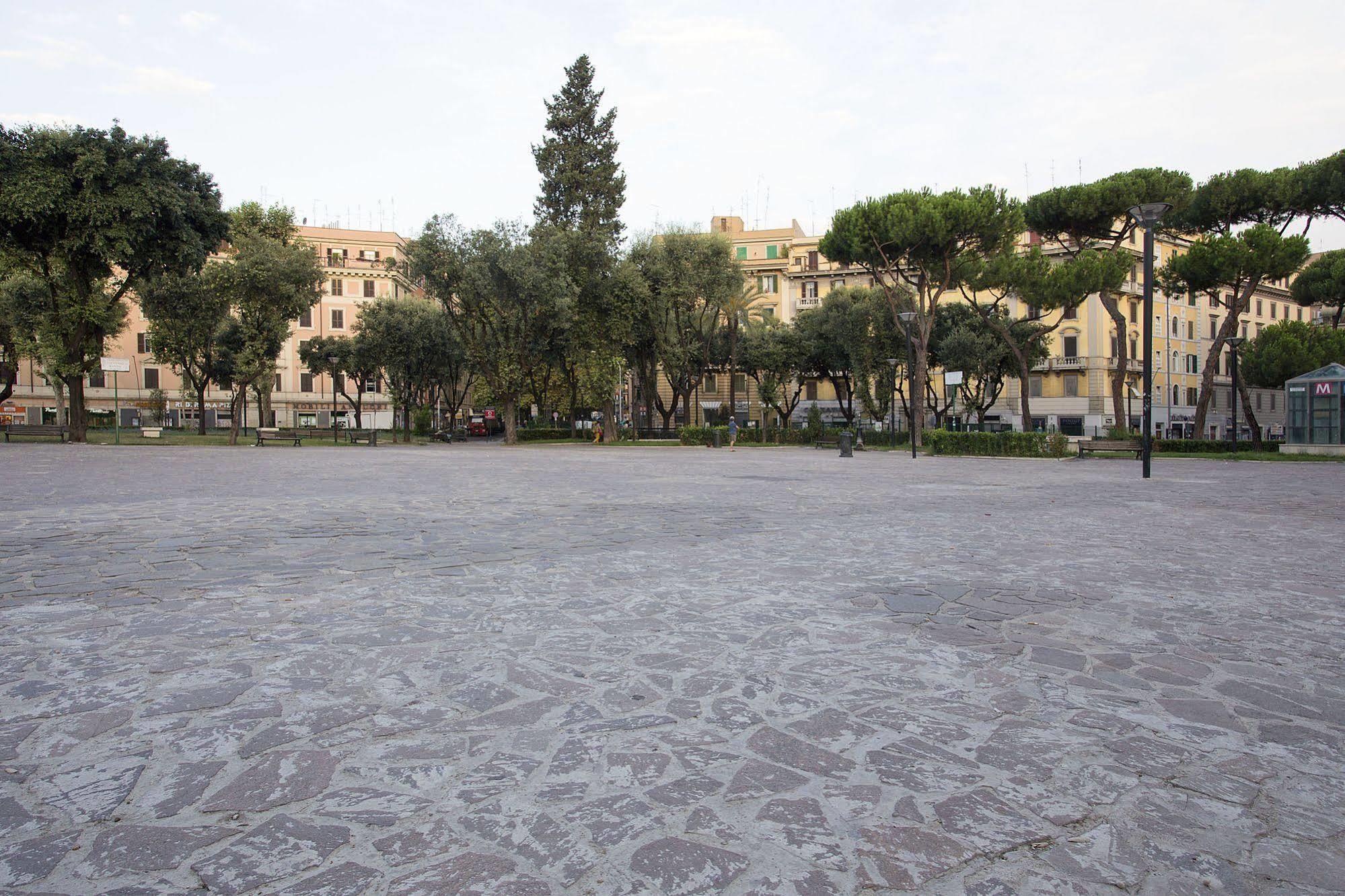 Bells Of Rome Hotel Exterior foto